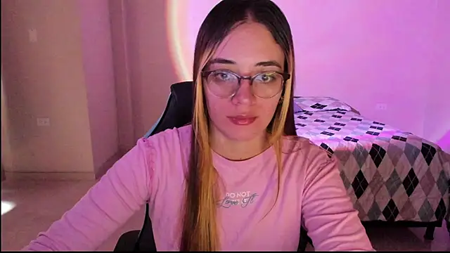 atenas 05  online show from September 2025 06:18:02 PM