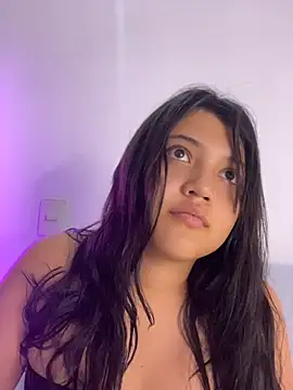Snapshot of alisson_carolina73 chatting on April 2026 02:03:02 AM alisson carolina73 online show from April 2026 02:03:02 AM
