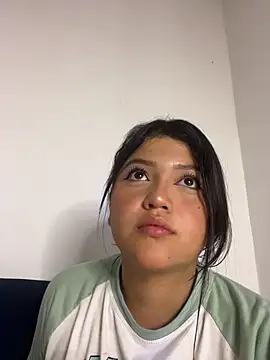 Snapshot of alisson_carolina73 chatting on May 2026 03:25:01 AM alisson carolina73 online show from May 2026 03:25:01 AM