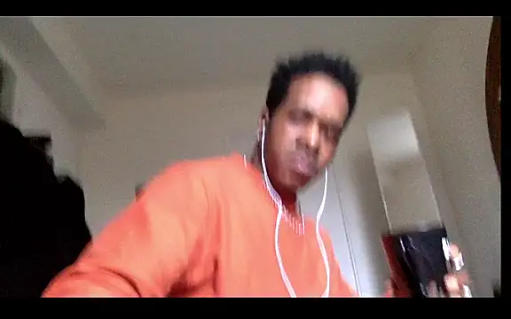 POPAYE972 online show from February 2026 03:45:02 PM