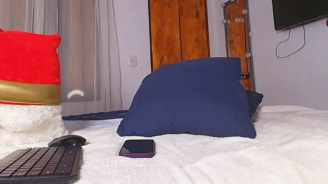 Isa bonnet online show from December 2025 11:57:02 PM