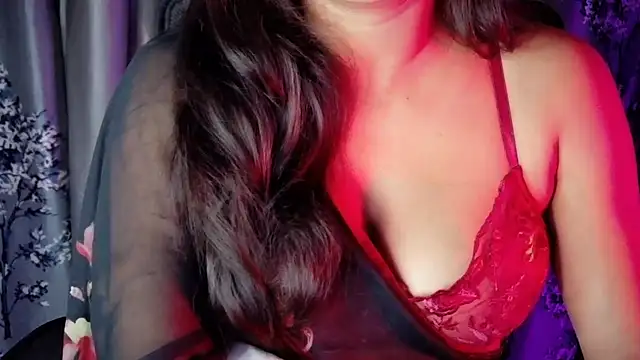 Snapshot of SexyAndHottie chatting on January 2026 10:19:02 AM SexyAndHottie online show from January 2026 10:19:02 AM