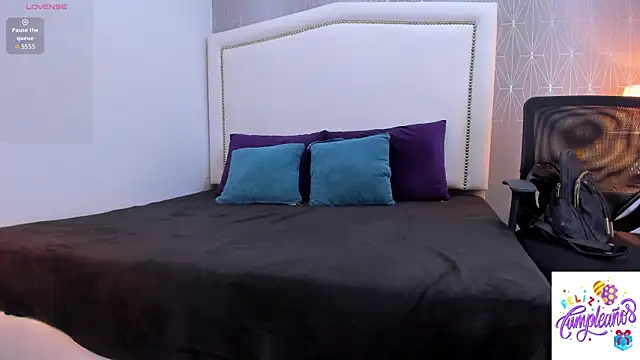  Peach1  online show from October 2025 01:43:02 PM