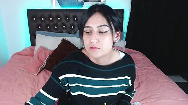 mia aira online show from February 2025 07:35:02 PM