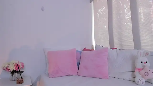 Brisa blue online show from February 2025 07:16:02 PM