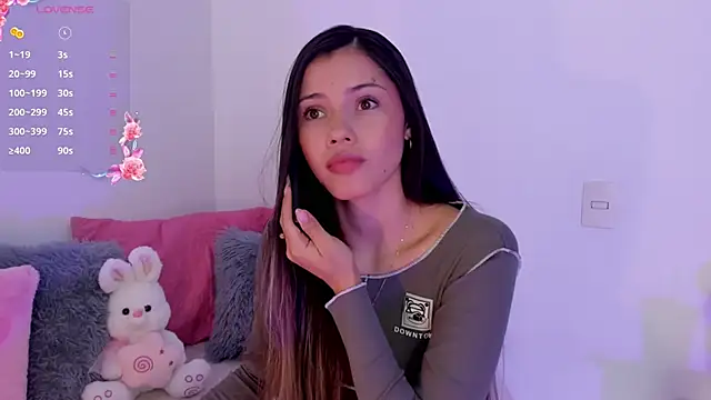 Snapshot of Brisa_blue chatting on June 2026 05:19:01 PM Brisa blue online show from June 2026 05:19:01 PM