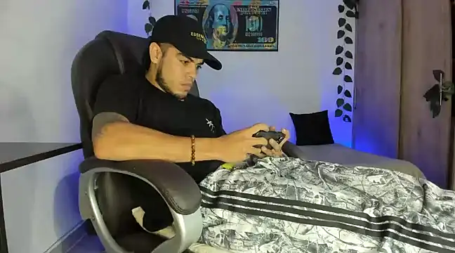 mikee scooth online show from March 2025 07:23:02 AM