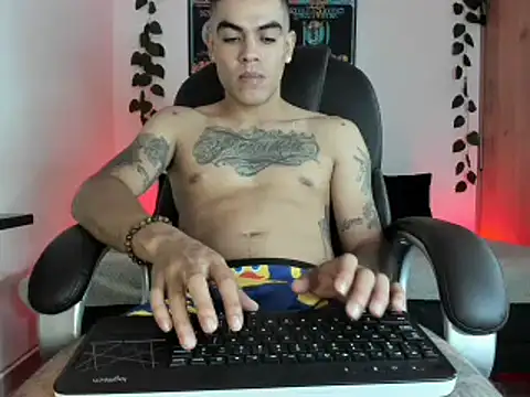 mikee scooth online show from March 2025 07:57:02 AM