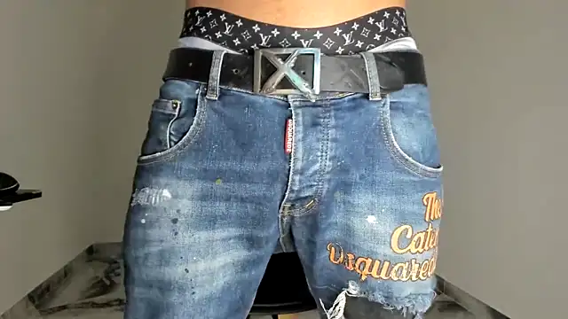 mikee scooth online show from December 2025 07:48:01 AM