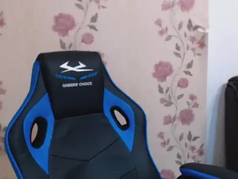 Leo 1617 online show from December 2025 08:15:01 PM