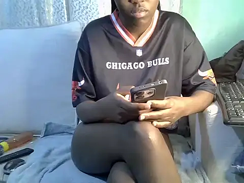 Caryyyl online show from January 2026 07:13:01 AM