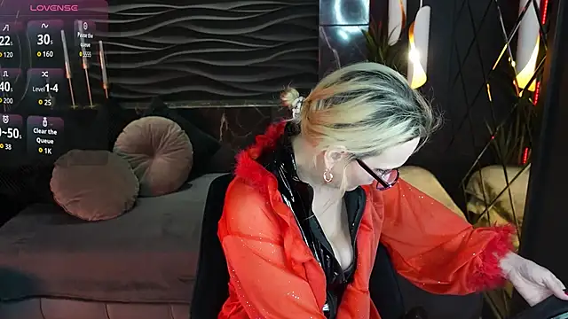 Queen Anna  online show from February 2026 01:42:02 PM