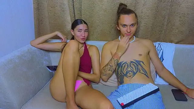 Snapshot of do_u_know_them chatting on March 2025 01:40:02 PM do u know them online show from March 2025 01:40:02 PM