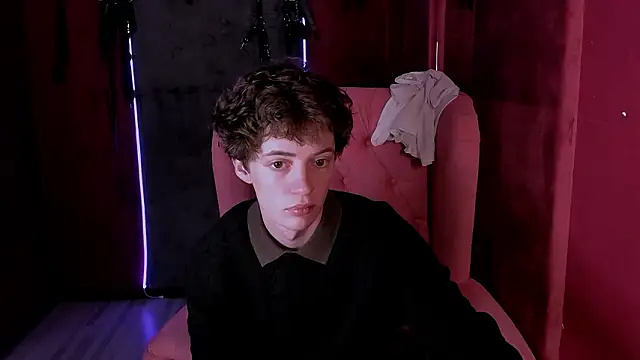 LukeSweet online show from February 2026 10:20:02 AM