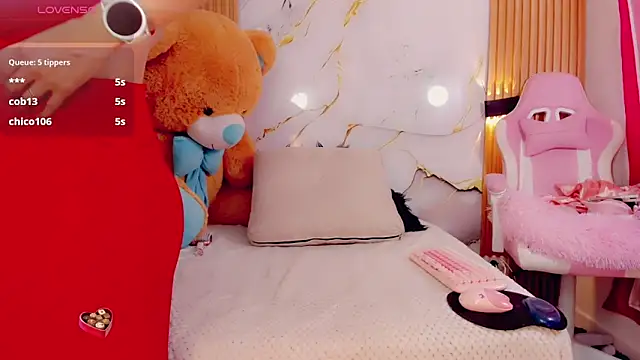 BrendaSquirtx online show from September 2025 06:09:02 PM