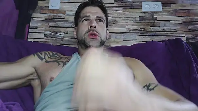 XxBigboybandxX online show from December 2024 02:09:01 PM