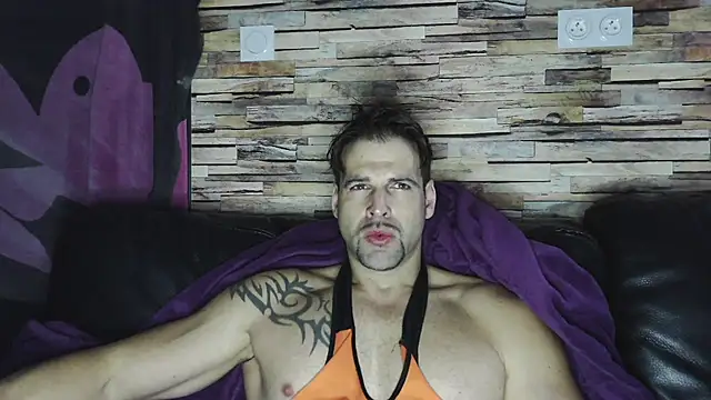 XxBigboybandxX online show from December 2024 08:35:01 AM