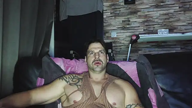 XxBigboybandxX online show from December 2025 07:09:01 PM