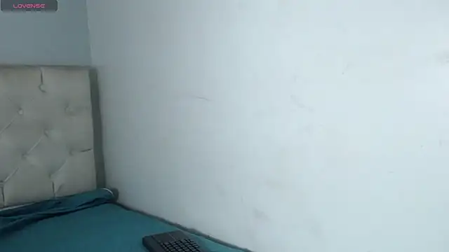 karolinee 66  online show from December 2024 10:37:01 AM