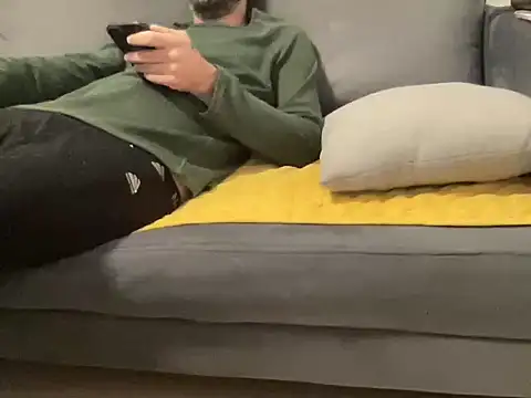 4small4inchlol online show from January 2026 12:59:01 AM