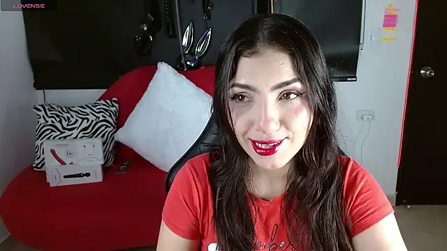 Carolaine69  online show from April 2026 01:36:02 PM