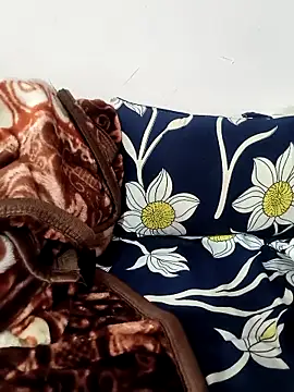 beautiful himanshi2 online show from December 2025 04:18:02 AM