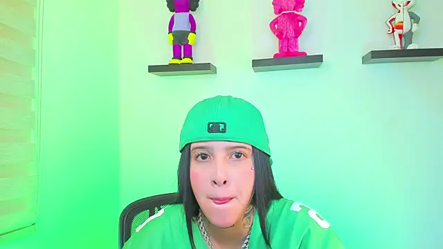 Gangster Girl online show from December 2024 02:23:02 AM