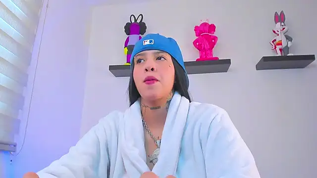 Gangster Girl online show from December 2024 09:32:02 PM