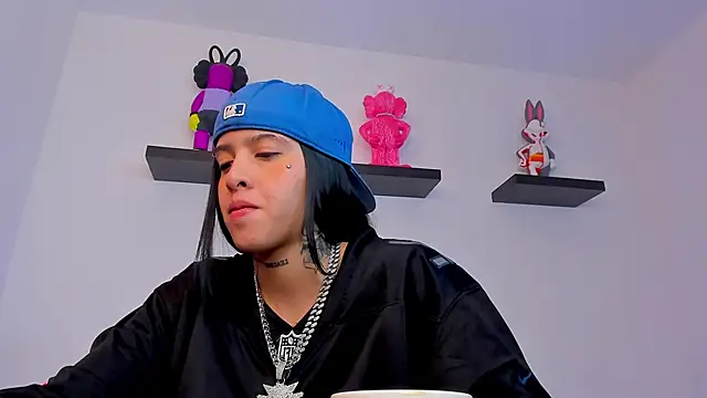 Gangster Girl online show from February 2025 01:11:01 AM