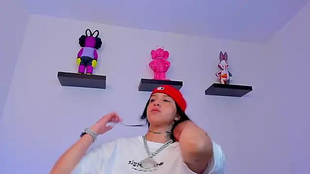 Gangster Girl online show from February 2025 09:28:01 PM