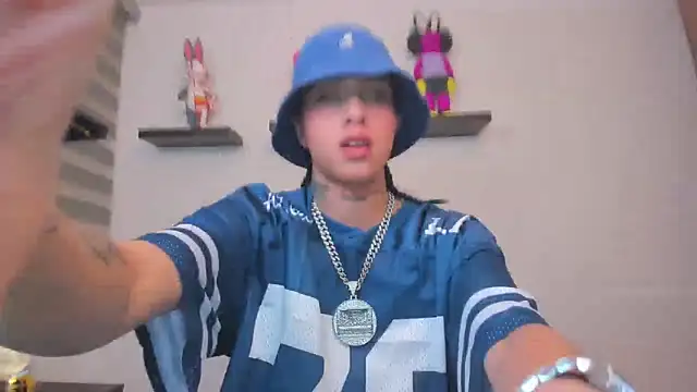 Snapshot of Gangster_Girl chatting on May 2026 04:08:01 AM Gangster Girl online show from May 2026 04:08:01 AM