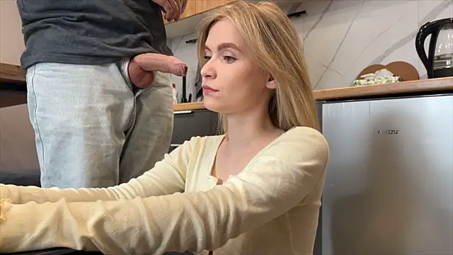 Adelovenick online show from April 2026 03:53:01 AM