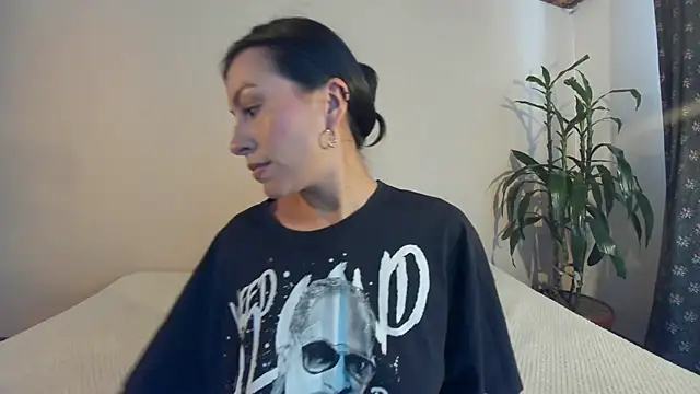 EmiGomez  online show from March 2025 07:53:01 PM