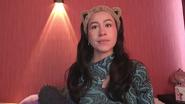 EmiGomez  online show from November 2025 12:59:02 PM