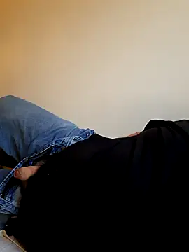 Snapshot of bluangelo chatting on January 2025 02:35:01 PM bluangelo online show from January 2025 02:35:01 PM