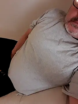 Snapshot of bluangelo chatting on January 2025 04:33:01 PM bluangelo online show from January 2025 04:33:01 PM