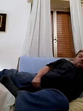 Snapshot of bluangelo chatting on March 2025 09:00:02 PM bluangelo online show from March 2025 09:00:02 PM