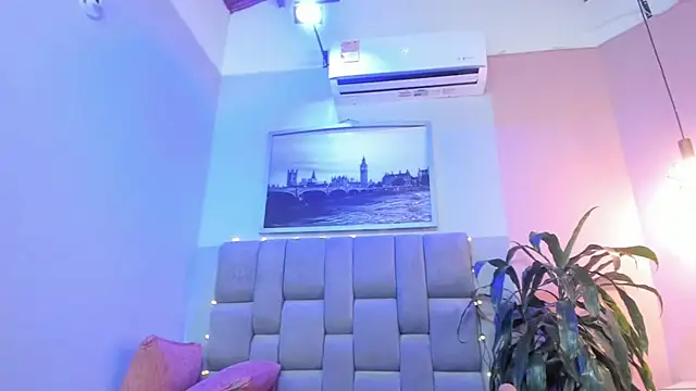 samyriverss online show from December 2024 07:10:01 AM