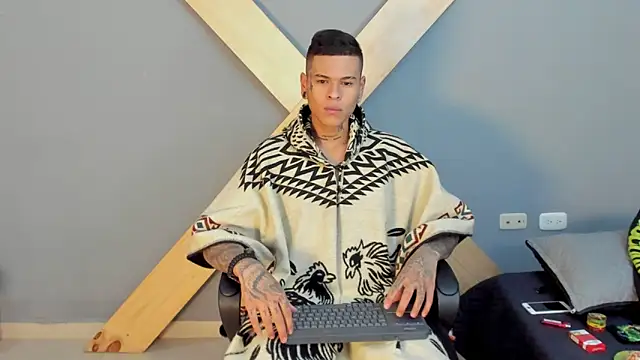 Snapshot of jamesinked_ chatting on December 2024 02:28:02 PM jamesinked  online show from December 2024 02:28:02 PM