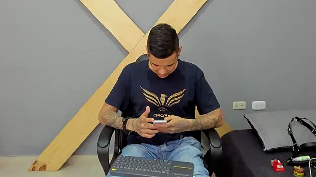 Snapshot of jamesinked_ chatting on December 2024 09:00:02 PM jamesinked  online show from December 2024 09:00:02 PM