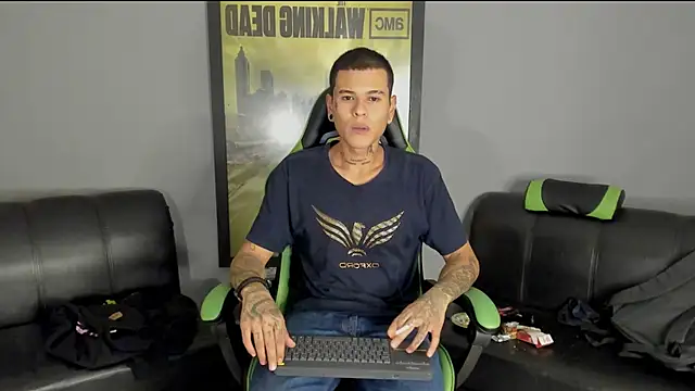 Snapshot of jamesinked_ chatting on January 2025 02:24:02 AM jamesinked  online show from January 2025 02:24:02 AM