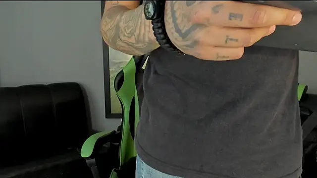 Snapshot of jamesinked_ chatting on January 2025 07:41:02 PM jamesinked  online show from January 2025 07:41:02 PM