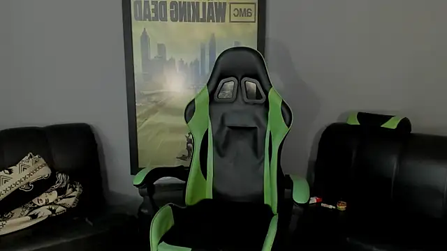 Snapshot of jamesinked_ chatting on January 2025 04:06:01 PM jamesinked  online show from January 2025 04:06:01 PM