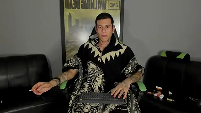 Snapshot of jamesinked_ chatting on January 2025 05:45:02 AM jamesinked  online show from January 2025 05:45:02 AM