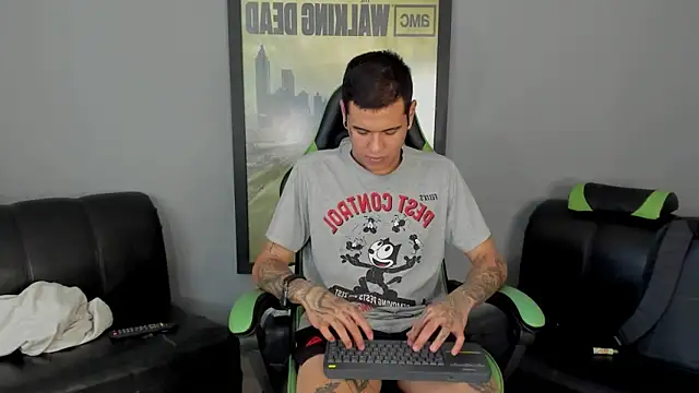 Snapshot of jamesinked_ chatting on January 2025 06:49:02 PM jamesinked  online show from January 2025 06:49:02 PM