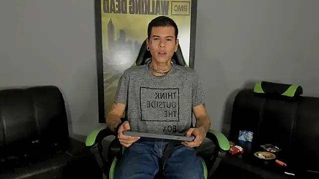 Snapshot of jamesinked_ chatting on February 2025 03:00:02 AM jamesinked  online show from February 2025 03:00:02 AM