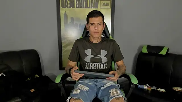 Snapshot of jamesinked_ chatting on February 2025 10:26:01 PM jamesinked  online show from February 2025 10:26:01 PM