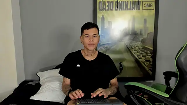 Snapshot of jamesinked_ chatting on March 2025 05:07:01 PM jamesinked  online show from March 2025 05:07:01 PM