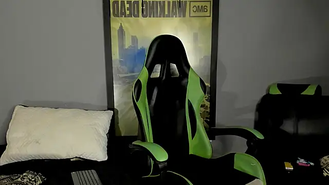 Snapshot of jamesinked_ chatting on March 2025 12:30:02 AM jamesinked  online show from March 2025 12:30:02 AM