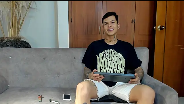 Snapshot of jamesinked_ chatting on October 2025 07:27:02 PM jamesinked  online show from October 2025 07:27:02 PM